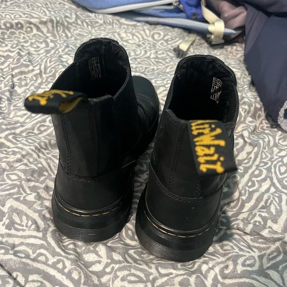 DR. MARTEN WOMEN'S SMOOTH LEATHER CHELSEA BOOTS - Picture 5 of 6